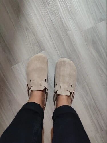 Customer photo review of Unisex Arizona Narrow Smooth Sandals