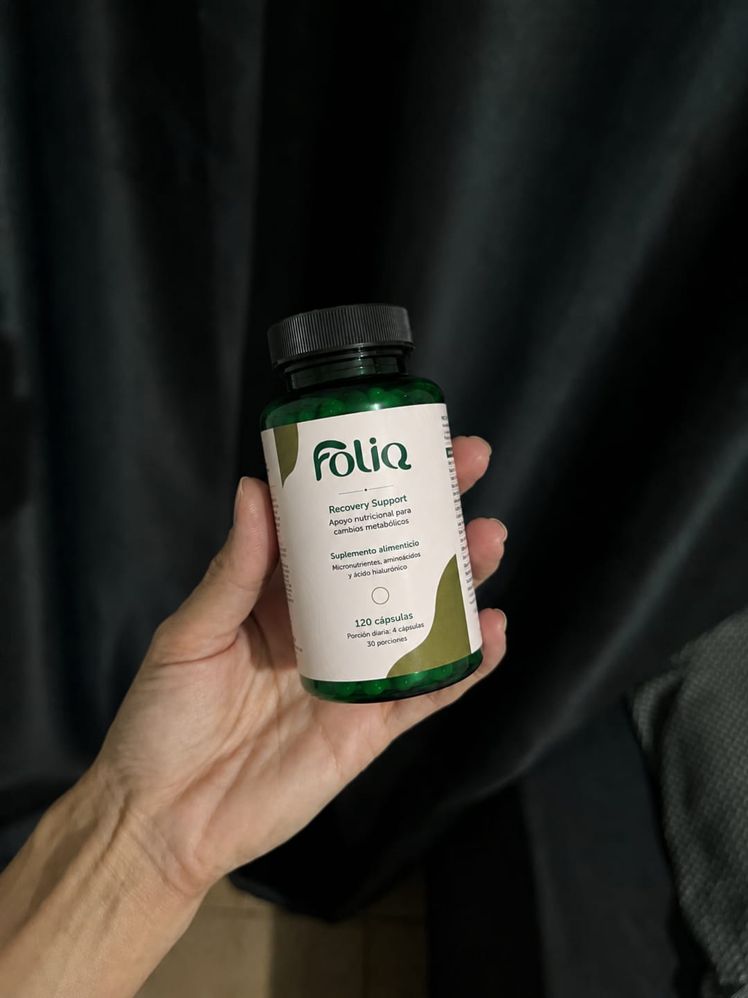 Customer photo review of FOLIQ® Recovery™ – Protocolo de Recuperación Capilar GLP-1