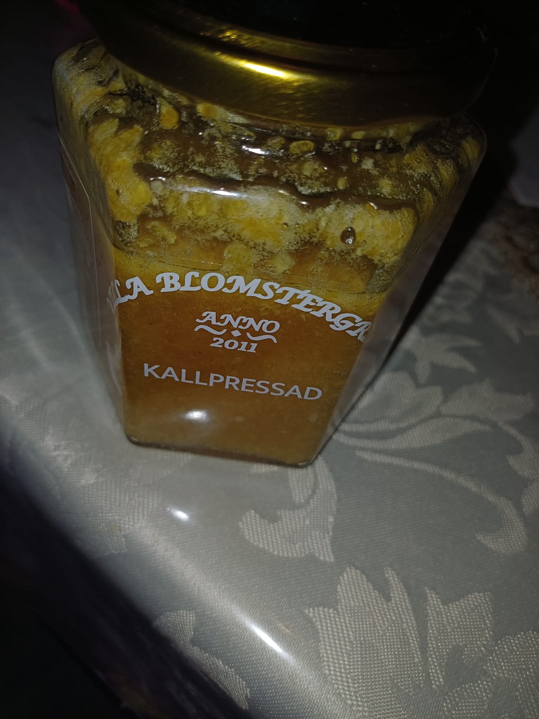 Customer photo review of Stort honungspaket – 2 kg flytande honung + halva priset på 250g ljunghonung!