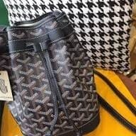 Customer photo review of Petite Flot Bucket