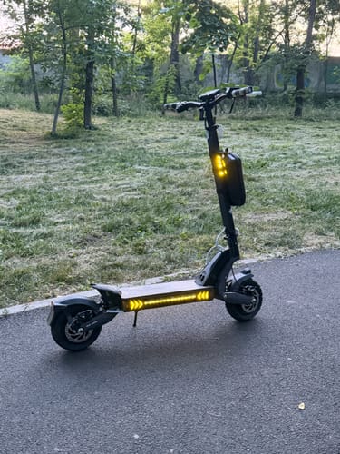 Customer photo review of Ausom L2 Dual Motor Electric Scooter