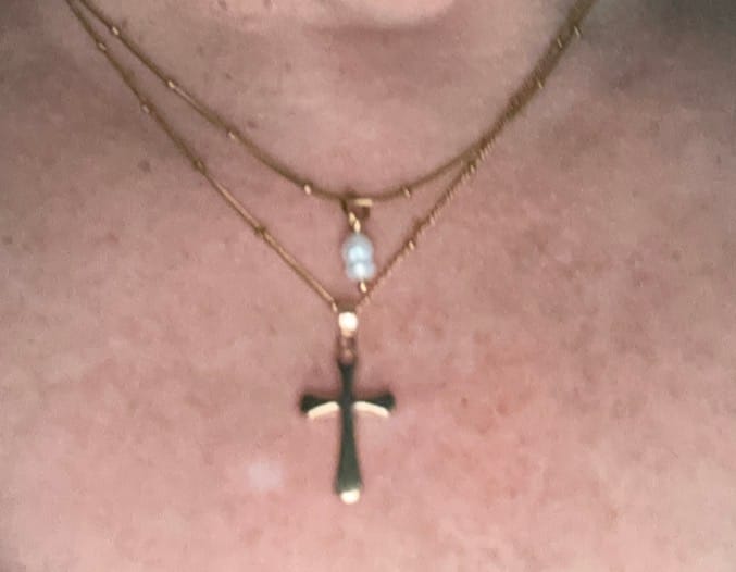 Customer photo review of Isola Pearl Pendant Necklace