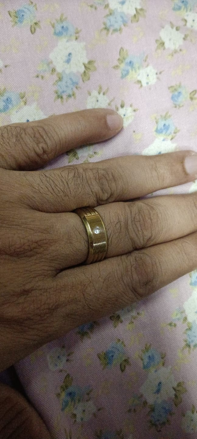 Customer photo review of Shiny Diamond Gold Ring