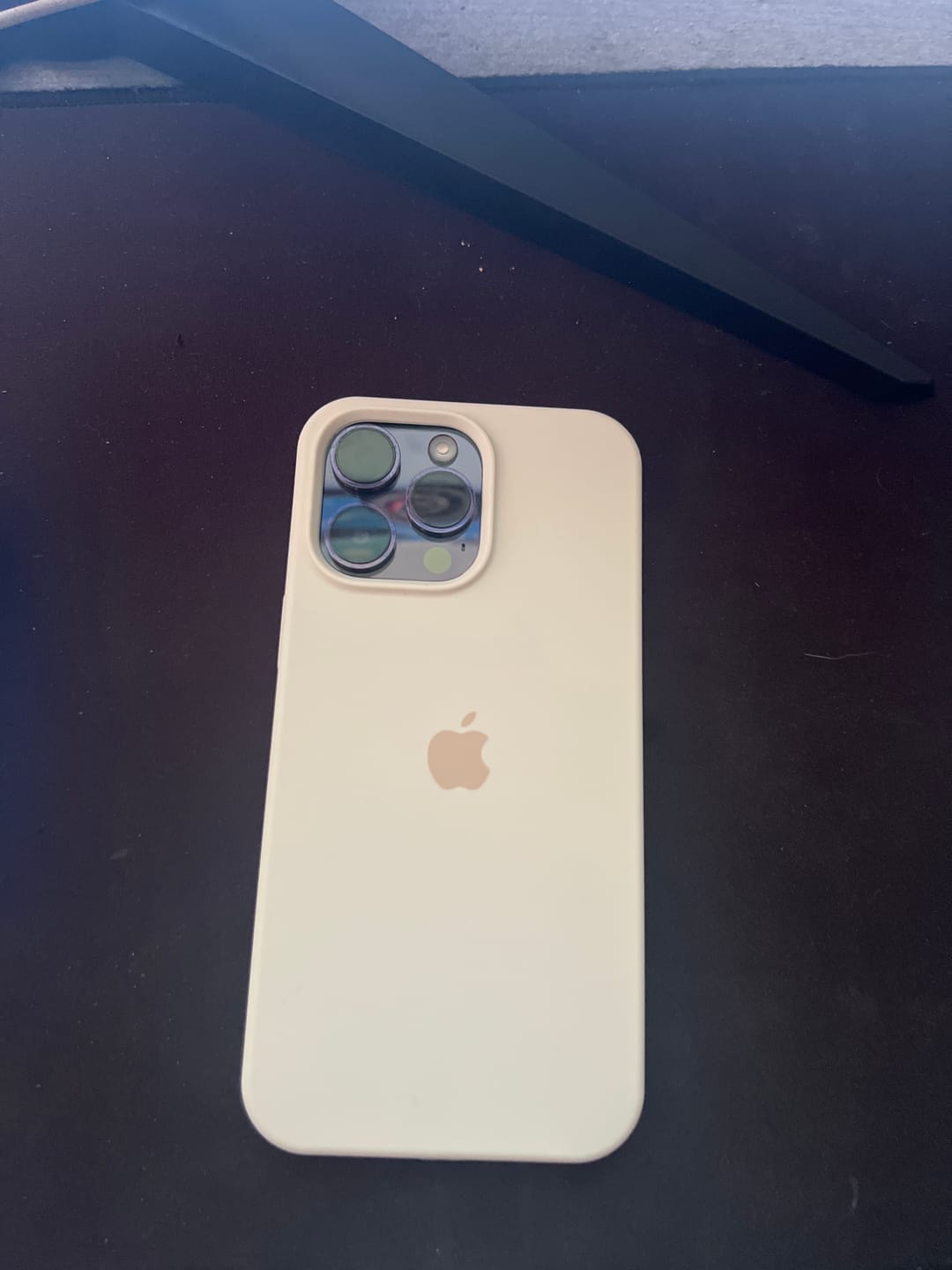 Customer photo review of Husa Silicon pentru iPhone 13 Pro Max, Baby Blue