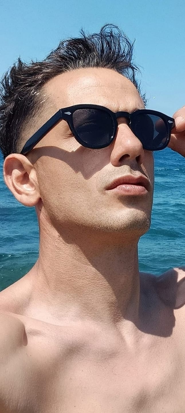 Customer photo review of Classic Black
