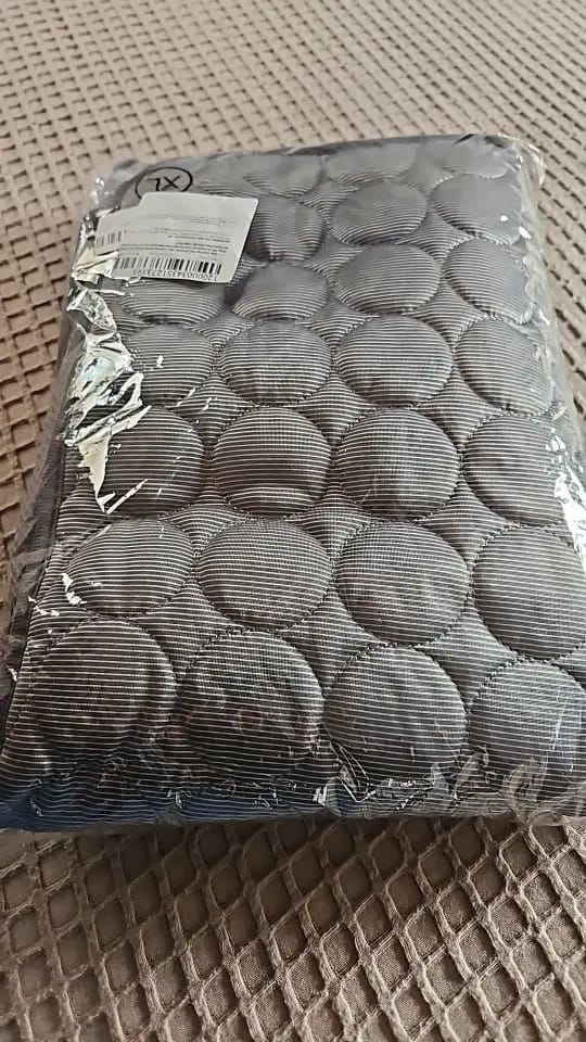 Customer photo review of Tapis Rafraîchissant pour Chat – Offrez-lui un confort immédiat