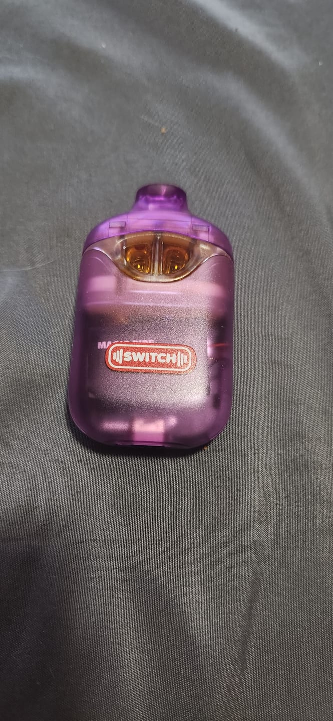Customer photo review of Switch - 2G NYC Sour Diesel/Candy Gas