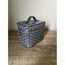 Customer photo review of Elegant Vanity Crossbody