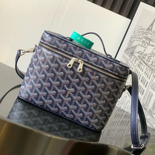 Customer photo review of Elegant Vanity Crossbody