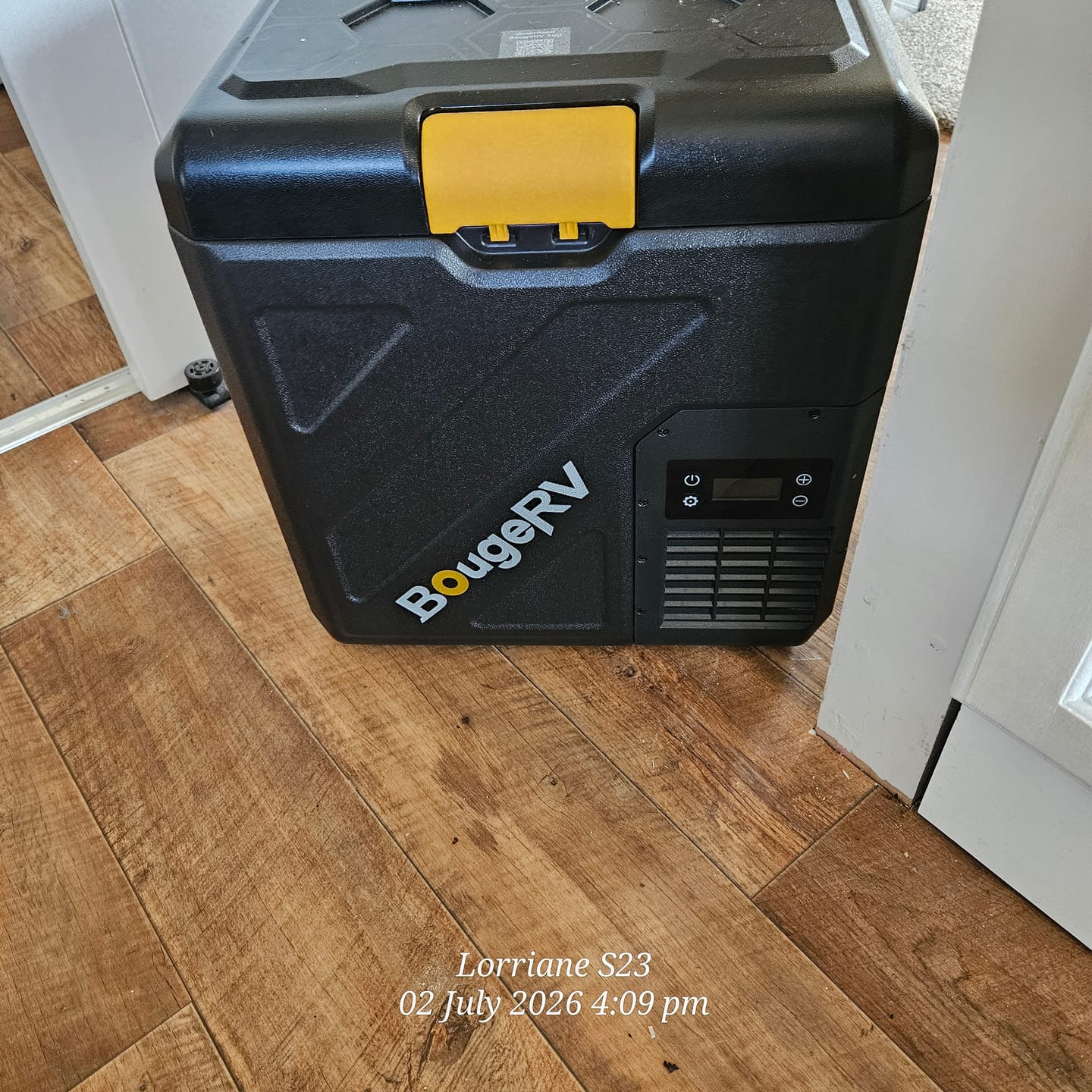 Customer photo review of BougeRV CRH20 20L 12V Portable Car Fridge Freezer