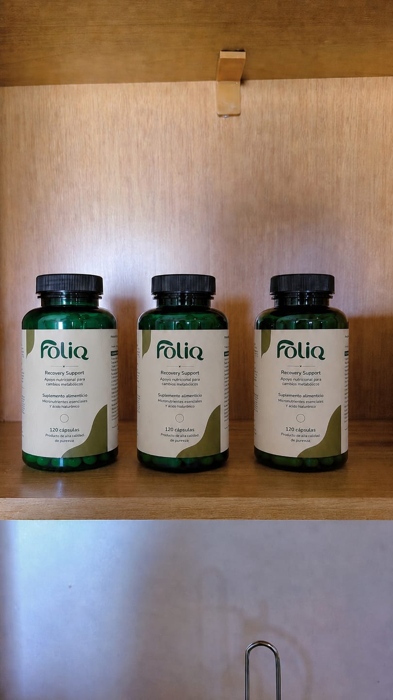 Customer photo review of FOLIQ® Recovery™ – Protocolo de Recuperación Capilar GLP-1