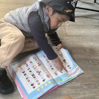 Customer photo review of Libro Educativo con Sonido CREARIO™