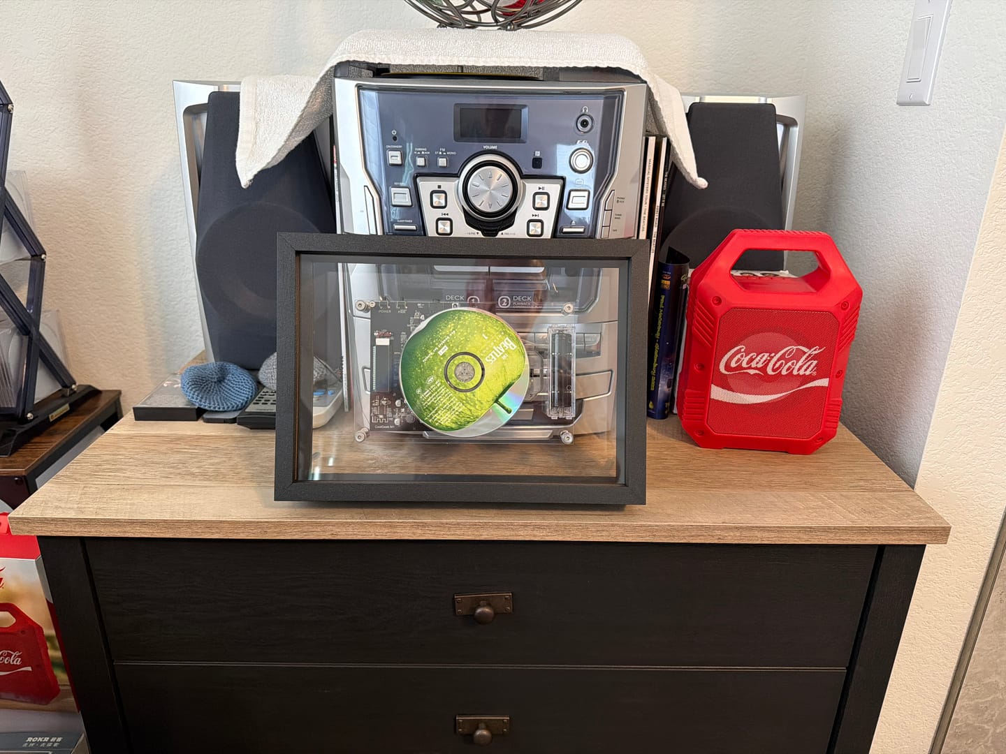 Customer photo review of M1 Music Frame CD Player