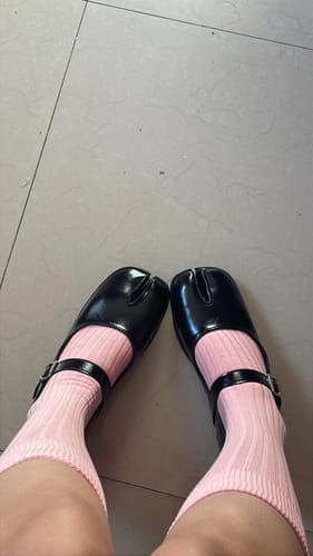 Customer photo review of Tabi loafers