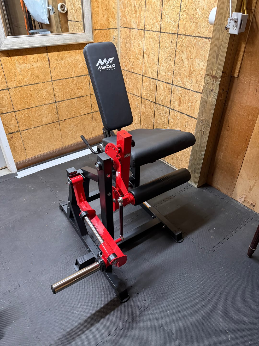 Customer photo review of NOVA™ Leg Extension and Prone Leg Curl Machine