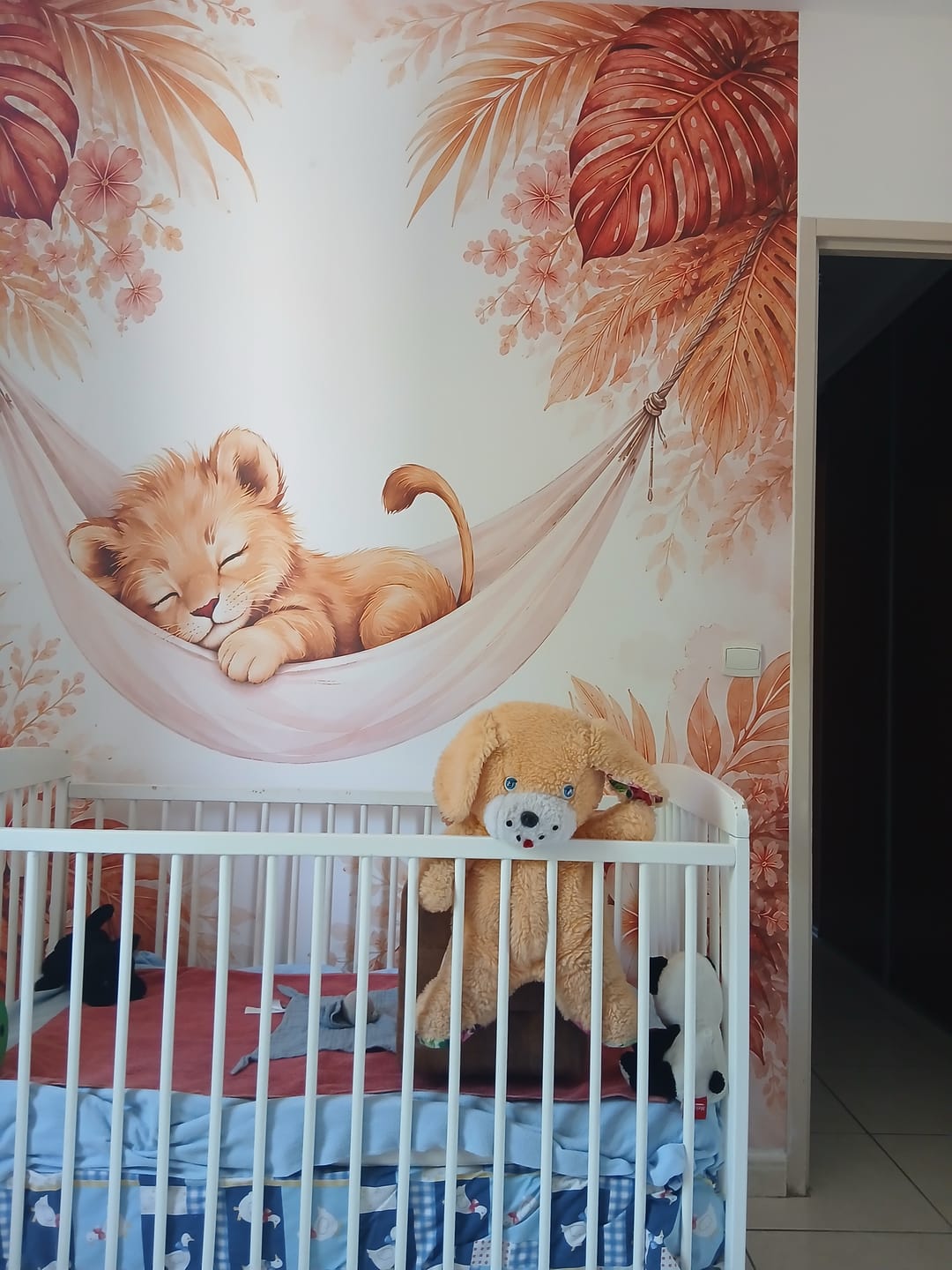 Customer photo review of Papier Peint Animaux   Lion Endormi Terracotta