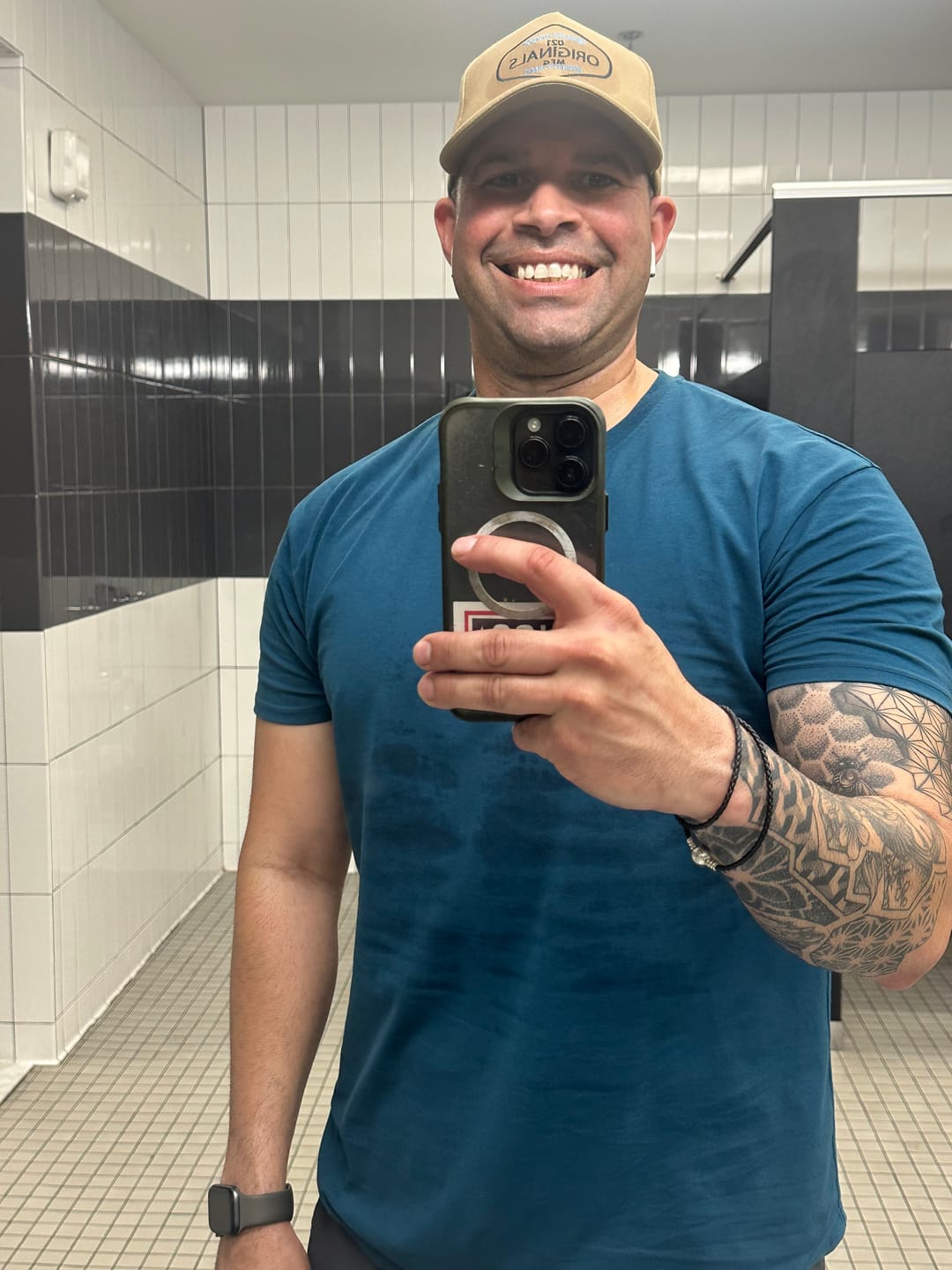 Customer photo review of 021 ESSENTIAL DROP-CUT POLO - BLACK