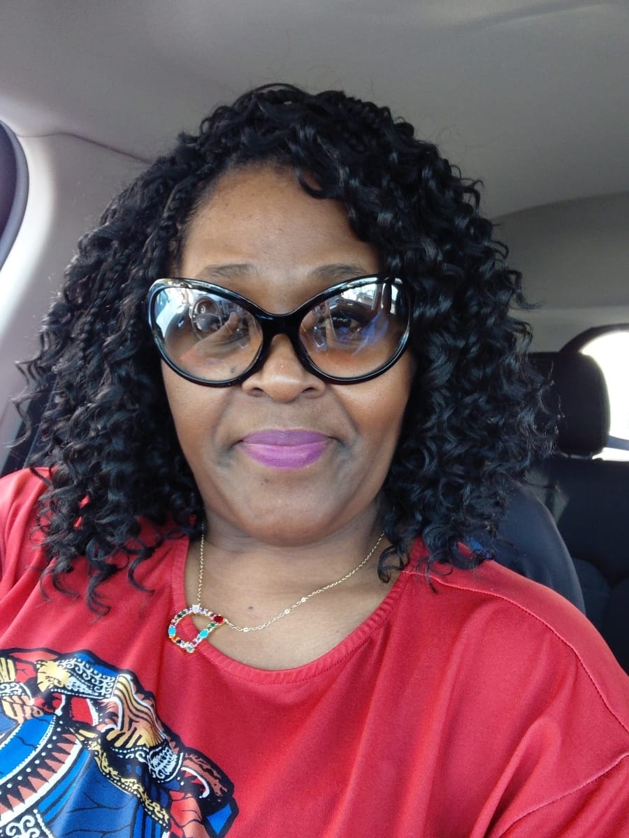Customer photo review of Freetress Style Pro 100 Value Pack Pre-Looped Crochet Braids - BOHO BOX BRAID 10" 4X