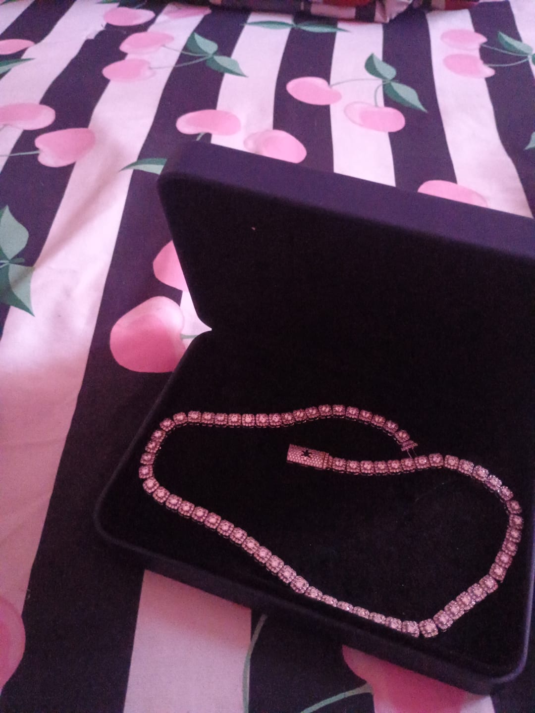 Customer photo review of 6MM VVS Clustered Tennis Chain 14K Gold