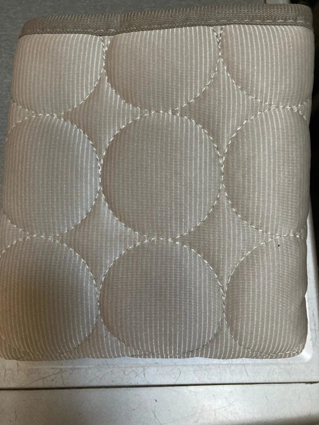 Customer photo review of Tapis Rafraîchissant pour Chat – Offrez-lui un confort immédiat