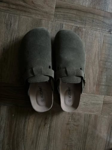 Customer photo review of Unisex Arizona Narrow Smooth Sandals
