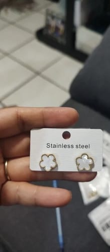Customer photo review of Colour Clover Diamond Pendant Necklace