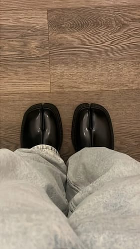 Customer photo review of Tabi loafers