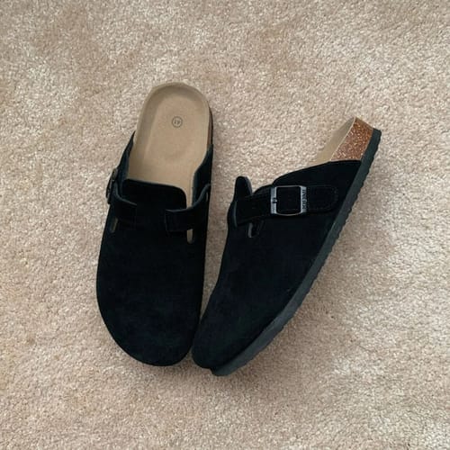 Customer photo review of Unisex Arizona Narrow Smooth Sandals