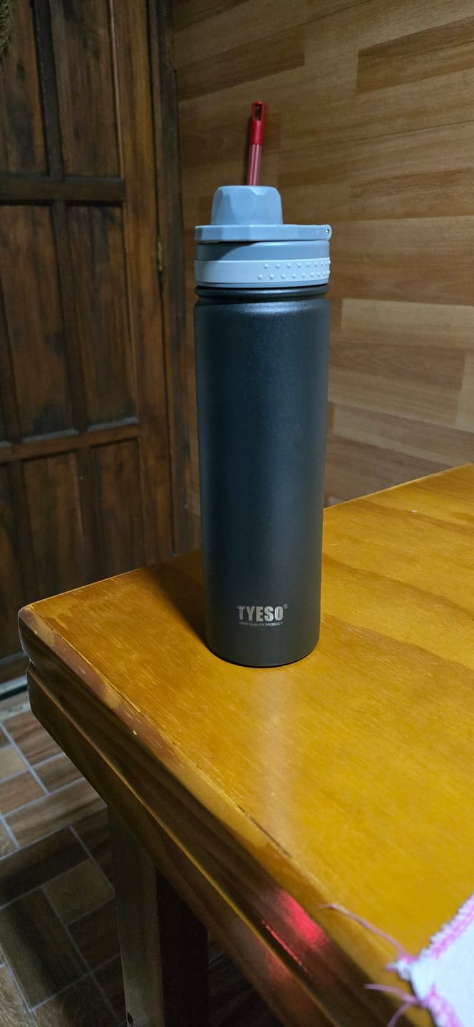 Customer photo review of Botella de Agua Térmica Acero Inóxidable 750 mL