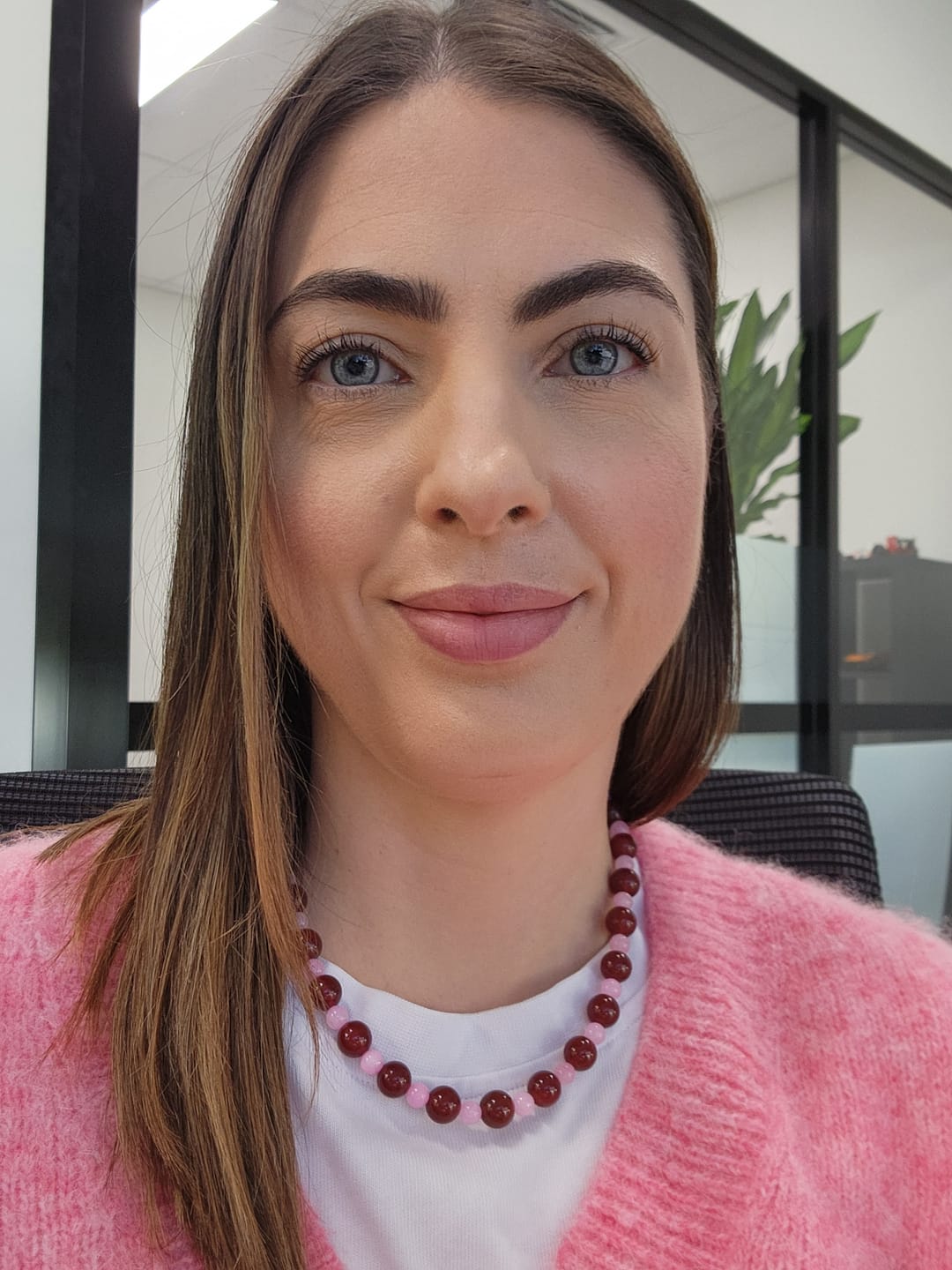 Customer photo review of SILVER Harper Base Necklace