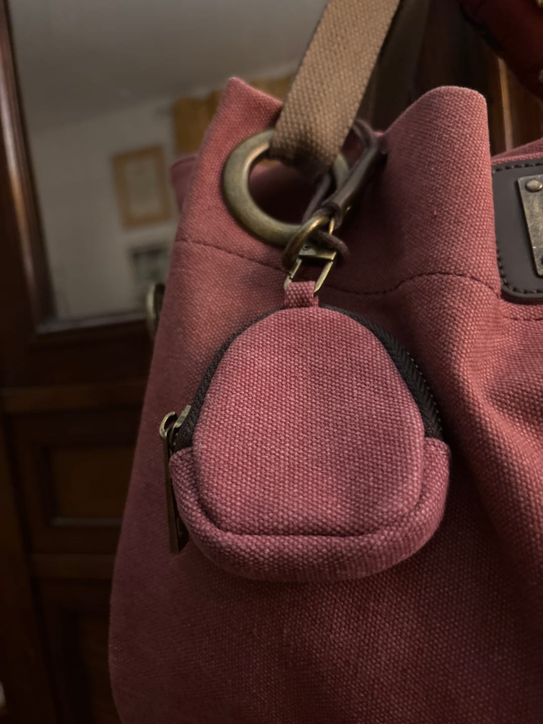 Kundenbewertung mit Foto von LILAS – TASCHENANHÄNGER