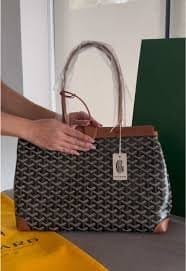 Customer photo review of Bellechasse Biaude PM Bag