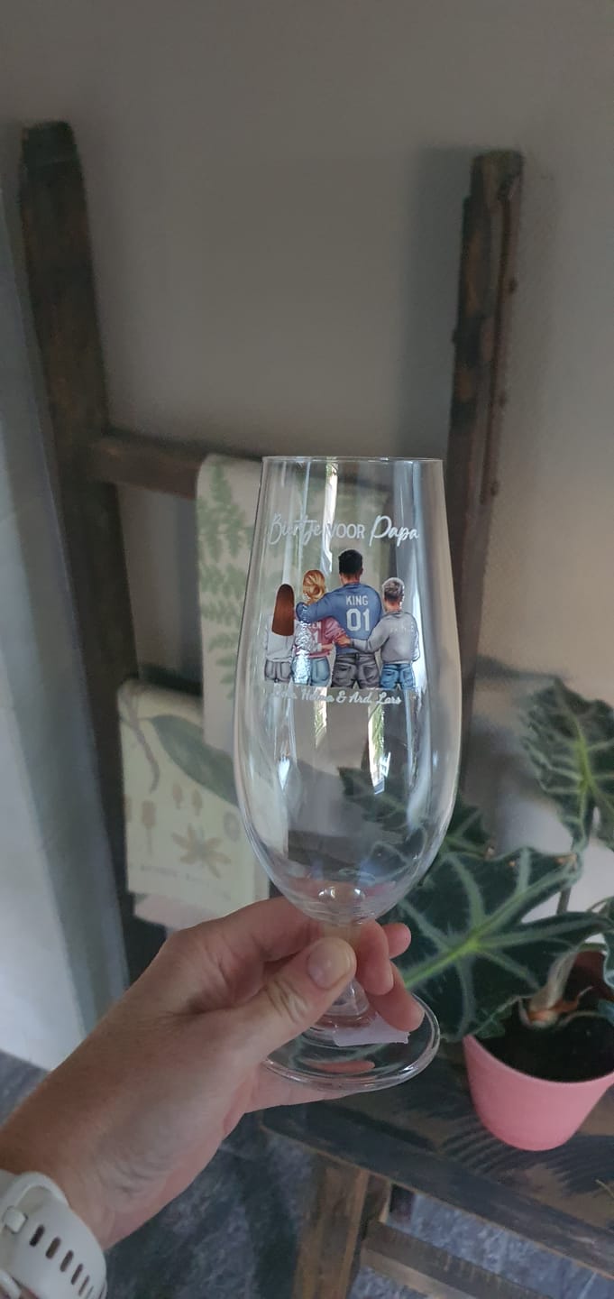 Customer photo review of Elke dag – Gepersonaliseerd bierglas voor papa voor Vaderdag