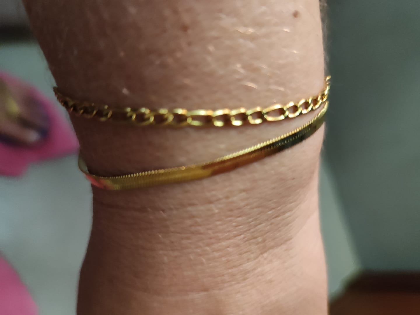 Customer photo review of Colar London Cents Banhado em Ouro 18K