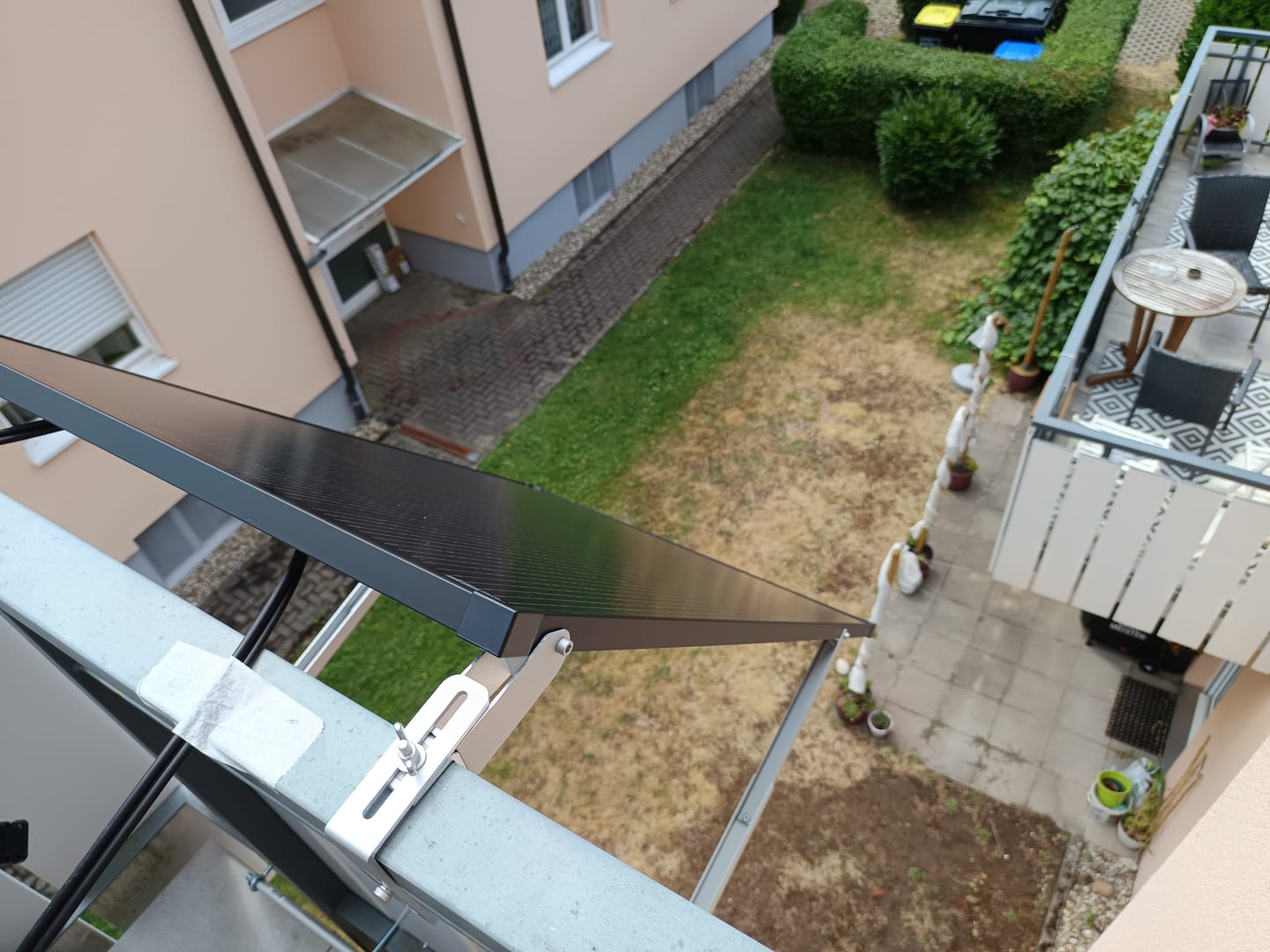 Customer photo review of Ray Lite Balkon Halterung Winkel einstellbar