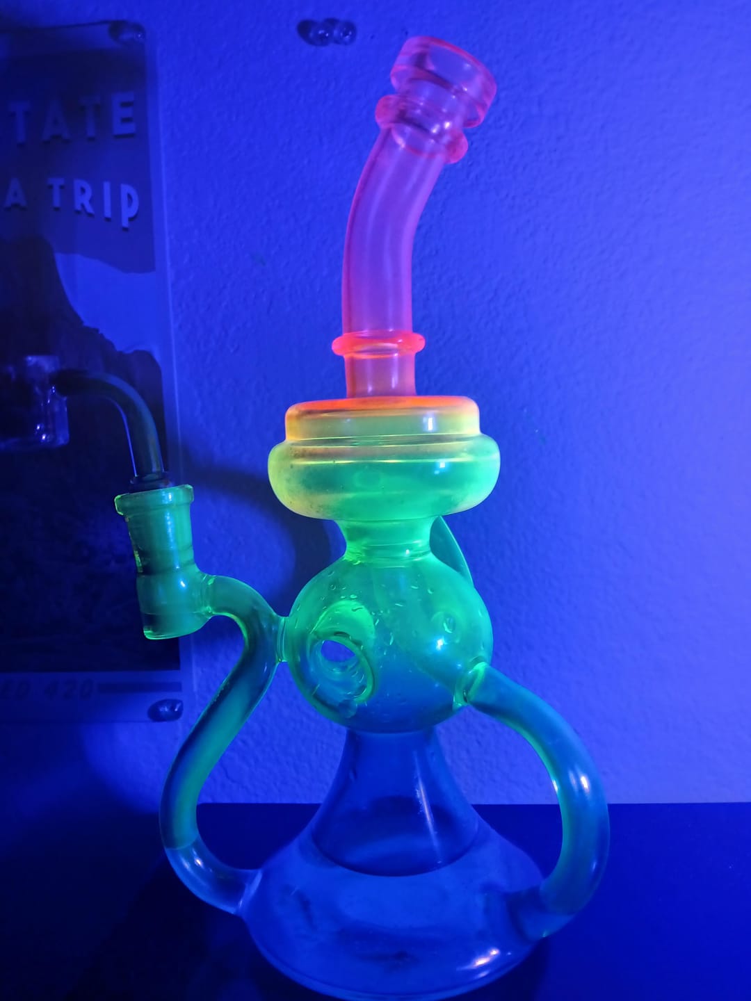 Customer photo review of NEON RAINBOW RECYCLER BONG (uv reactive)