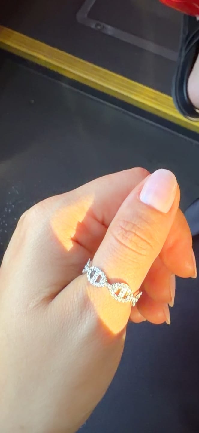 Customer photo review of Pave Flow Deluxe Ring 14K Vergoldet