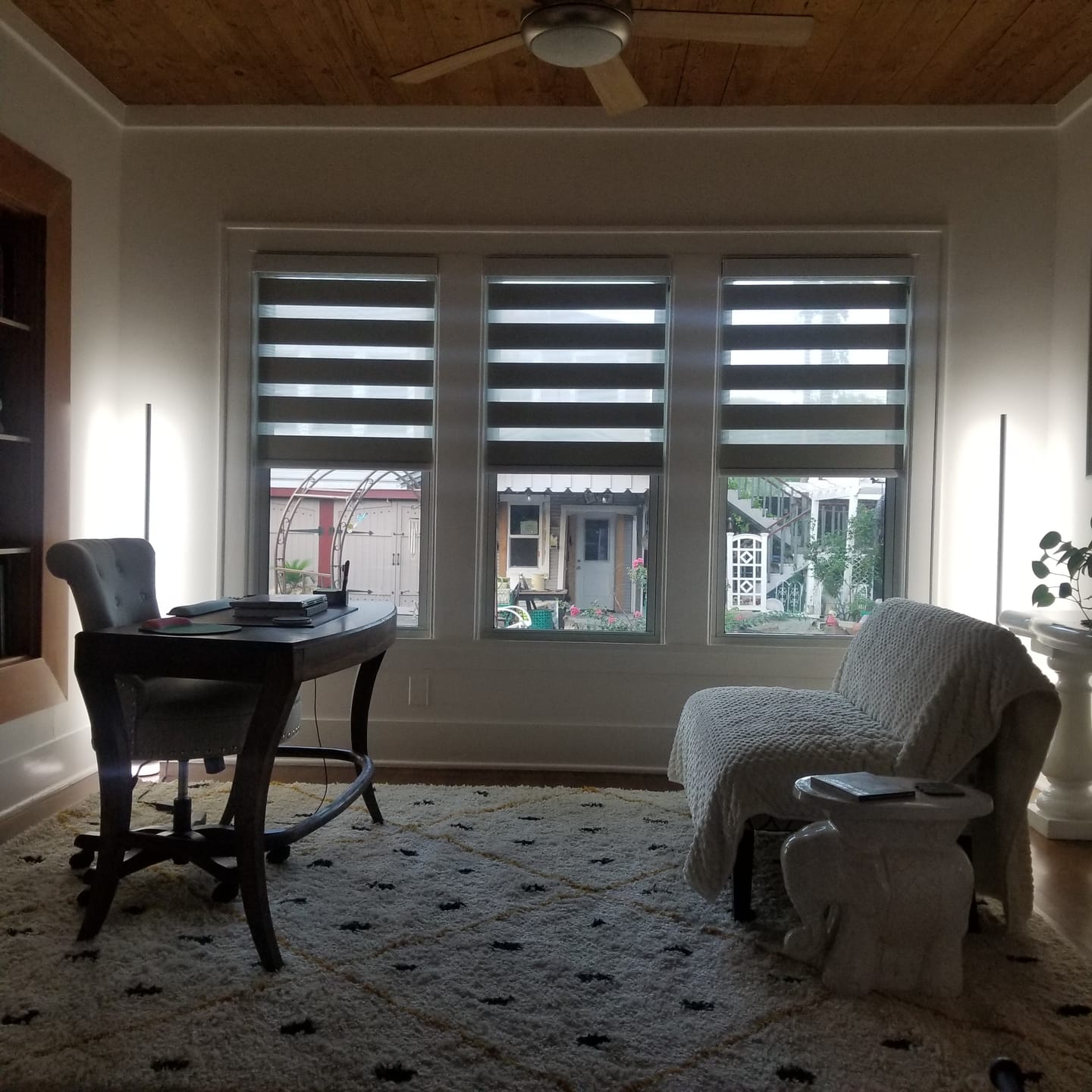 Customer photo review of Bringnox Motorized Zebra Roller Blinds 100% Blackout