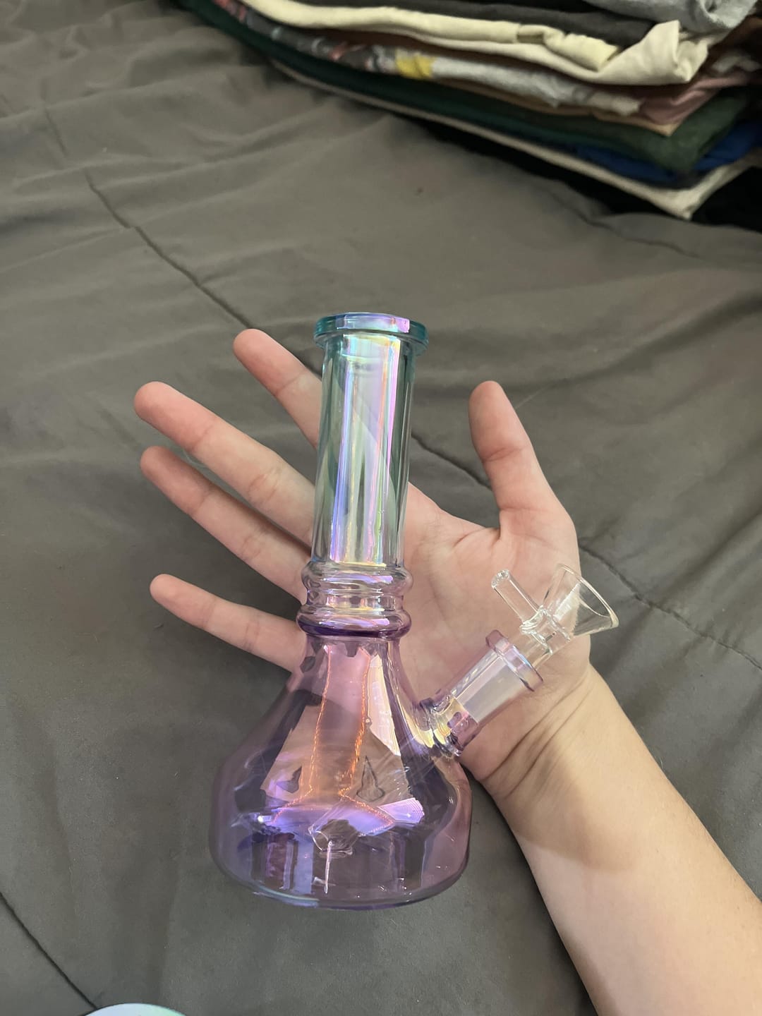 Customer photo review of IRIDESCENT GRADIENT BONG 6"