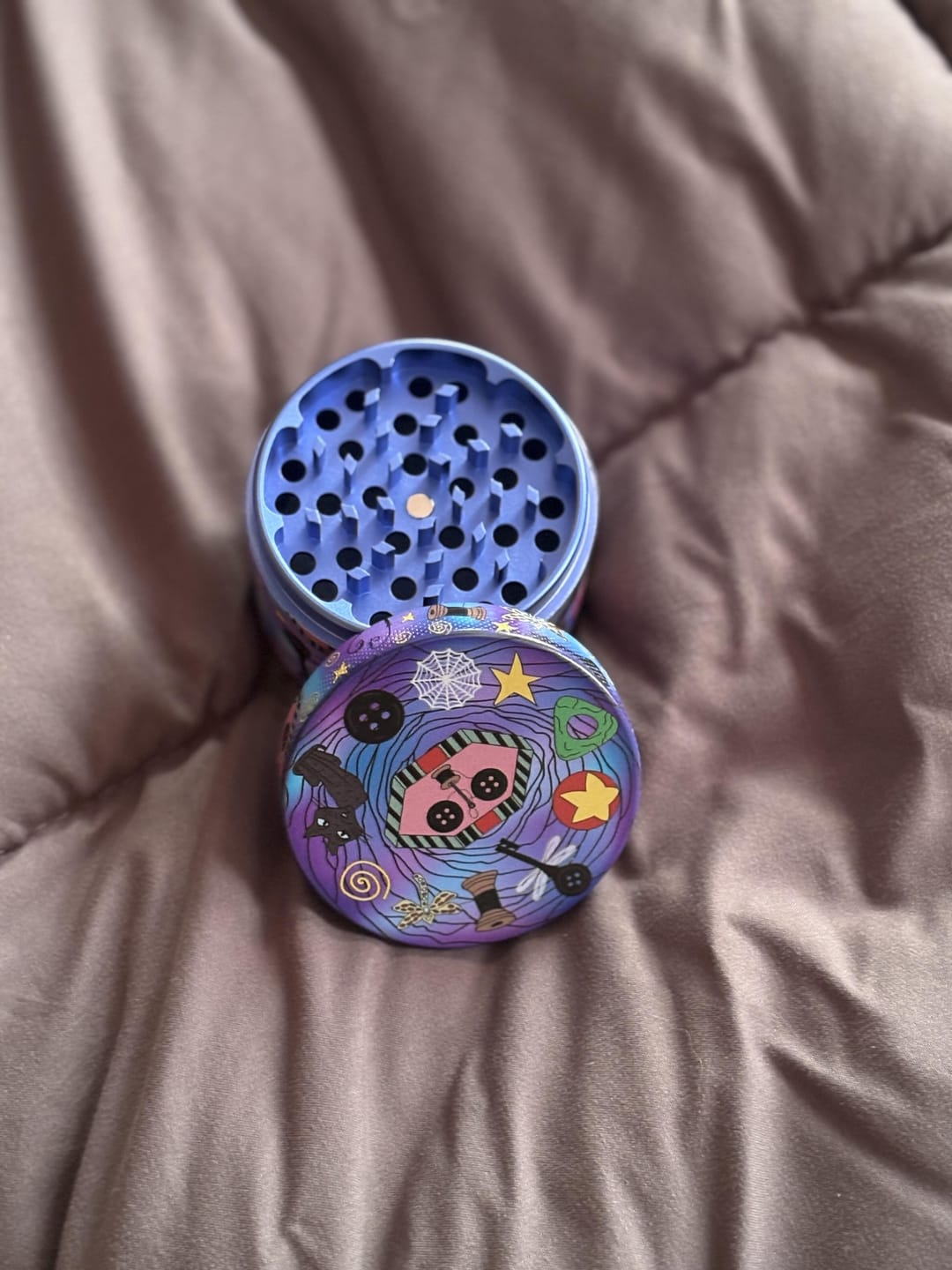 Customer photo review of BUTTON EYES GRINDER