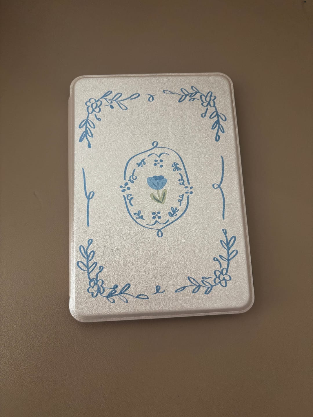 Customer photo review of Blue Daydream - Kindle Case