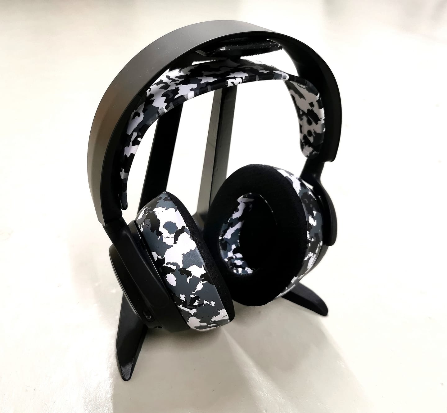 Customer photo review of Arctis Nova Pro Wireless, Nova Elite & Nova Pro Omni Earpads - WC FreeZe Cooling Gel