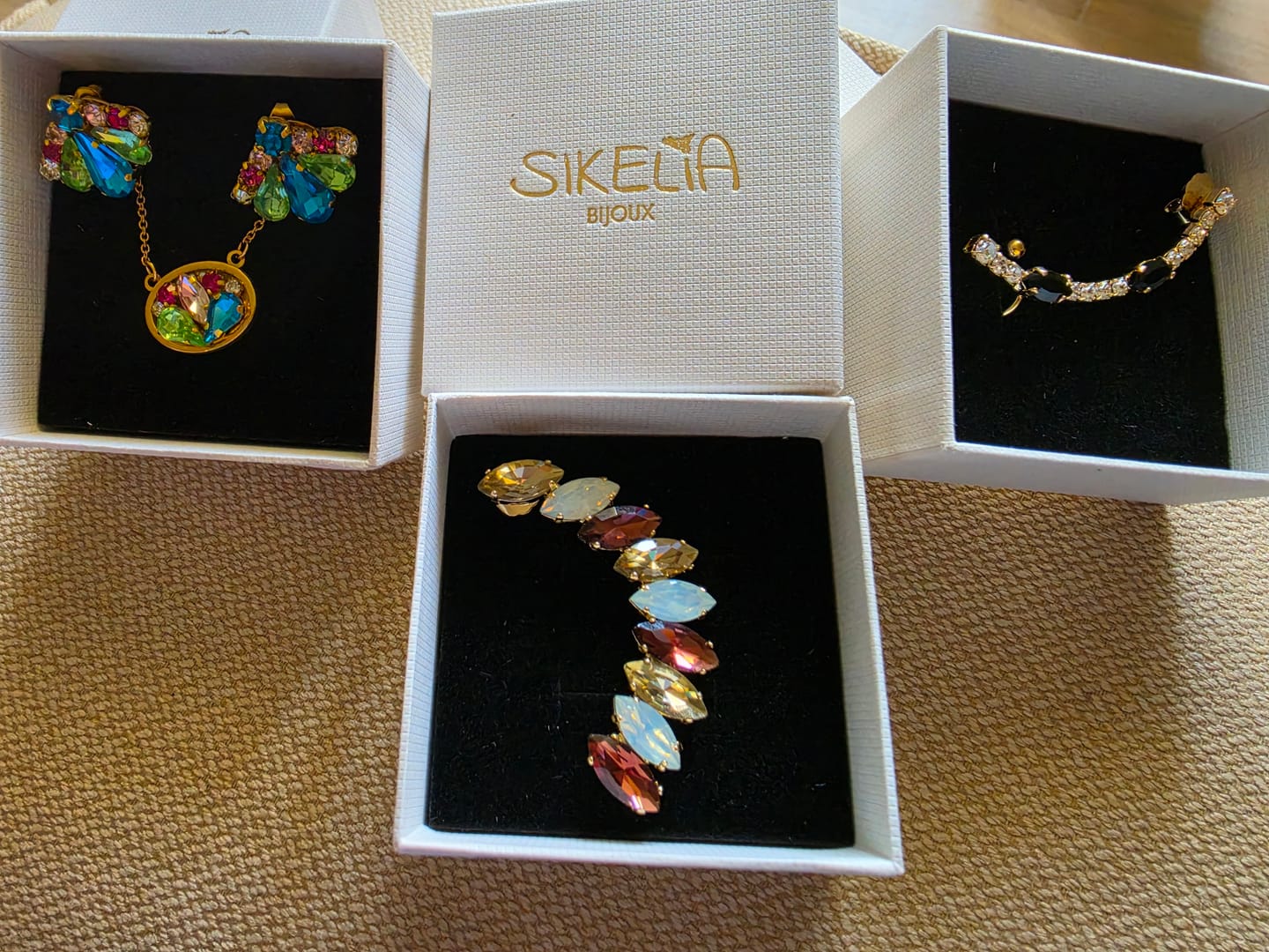 Customer photo review of Oops - Earcuff  (Orecchini che si indossano in 2 modi)
