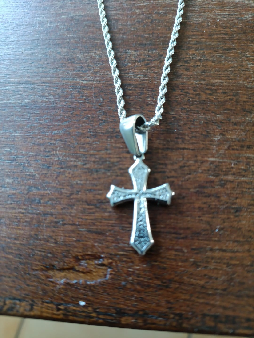 Customer photo review of Collier Croix d’Espérance