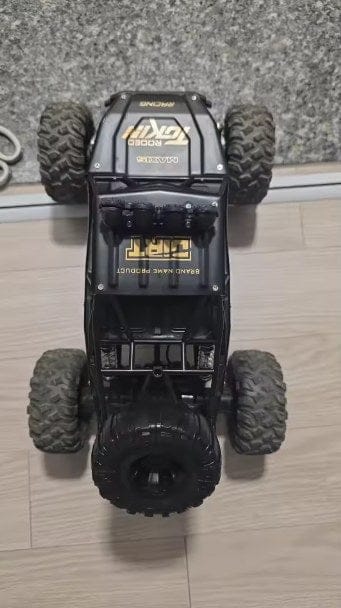 Customer photo review of Ferngesteuerter Offroad Truck RC Auto 4x4 | Allradantrieb Stoßdämpfer Geländewagen 1:12