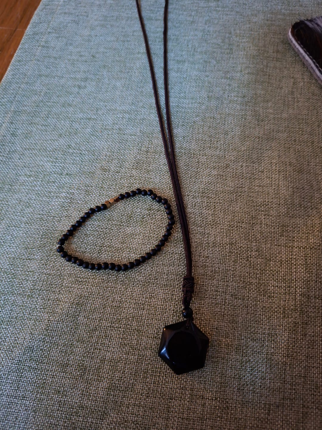 Customer photo review of Obsidian Anti-Negativität Set