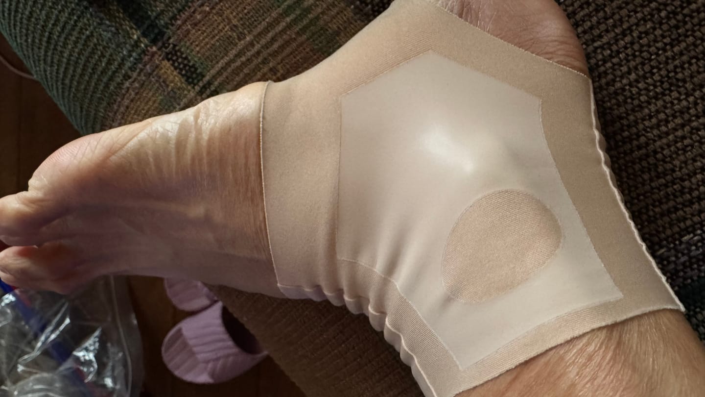 Customer photo review of Phiten Nano Metax Ankle Supporter Soft Type