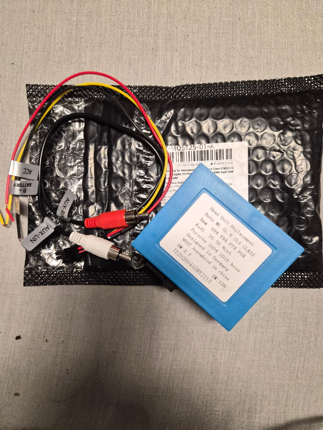 Customer photo review of Boîtier fibre optique décodeur Porsche / Mercedes