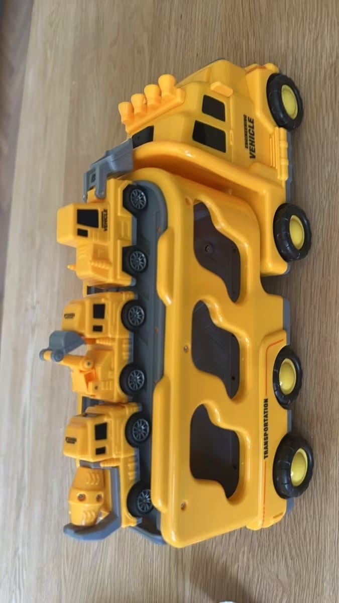 Customer photo review of Spielzeug LKW mit Licht und Sound | Transporter Set 4 Mini Autos Kinder
