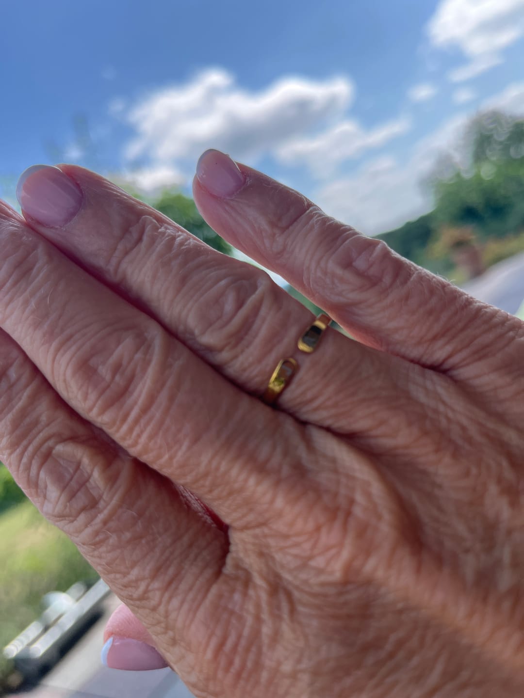 Customer photo review of Whisper verstellbarer Initialring